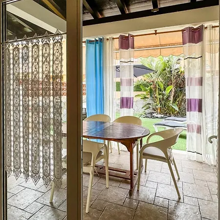 Casa Angela Feriehus